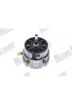 Головний перемикач 0-1 "BREMAS CA0206872V" 16A - 690В - штифт 5x5мм для CIMBALI M20/ 22/ 27/ 28/ 30/ 31/ 32