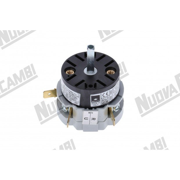 Главный переключатель 0-1 "BREMAS CA0206872V" 16A - 690В - штифт 5x5мм для CIMBALI M20/ 22/ 27/ 28/ 30/ 31/ 32 Главный переключатель 0-1 BREMAS CA0206872V 16A - 690В - штифт 5x5мм для CIMBALI M20/ 22/ 27/ 28/ 30/ 31/ 32-700624